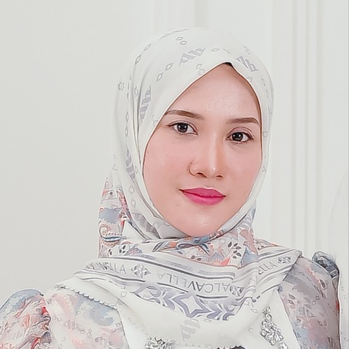Photo Luthfiyah Zuhro